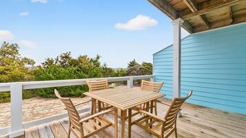 House, 2 Bedrooms | Outdoor dining