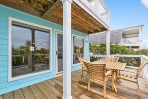 House, 2 Bedrooms | Outdoor dining - Times Like These / 256a Brunswick Ave West 2 Bedroom Home (Supply)