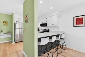 House, 2 Bedrooms | Private kitchen | Coffee/tea maker, fridge, oven, toaster - Times Like These / 256a Brunswick Ave West 2 Bedroom Home (Supply)