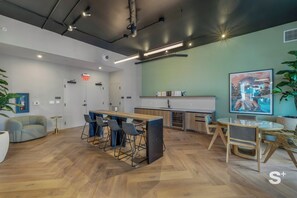 Interior - Miami Condo | Rooftop Pool | 30th Floor Skyline Views (Miami)