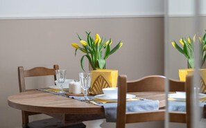 Studio, Garden View | Dining - Malila Apartments Starowiślna 35 (Kraków)