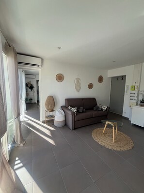 Living area - Bobo Chic Paradise (Villeneuve-Loubet)