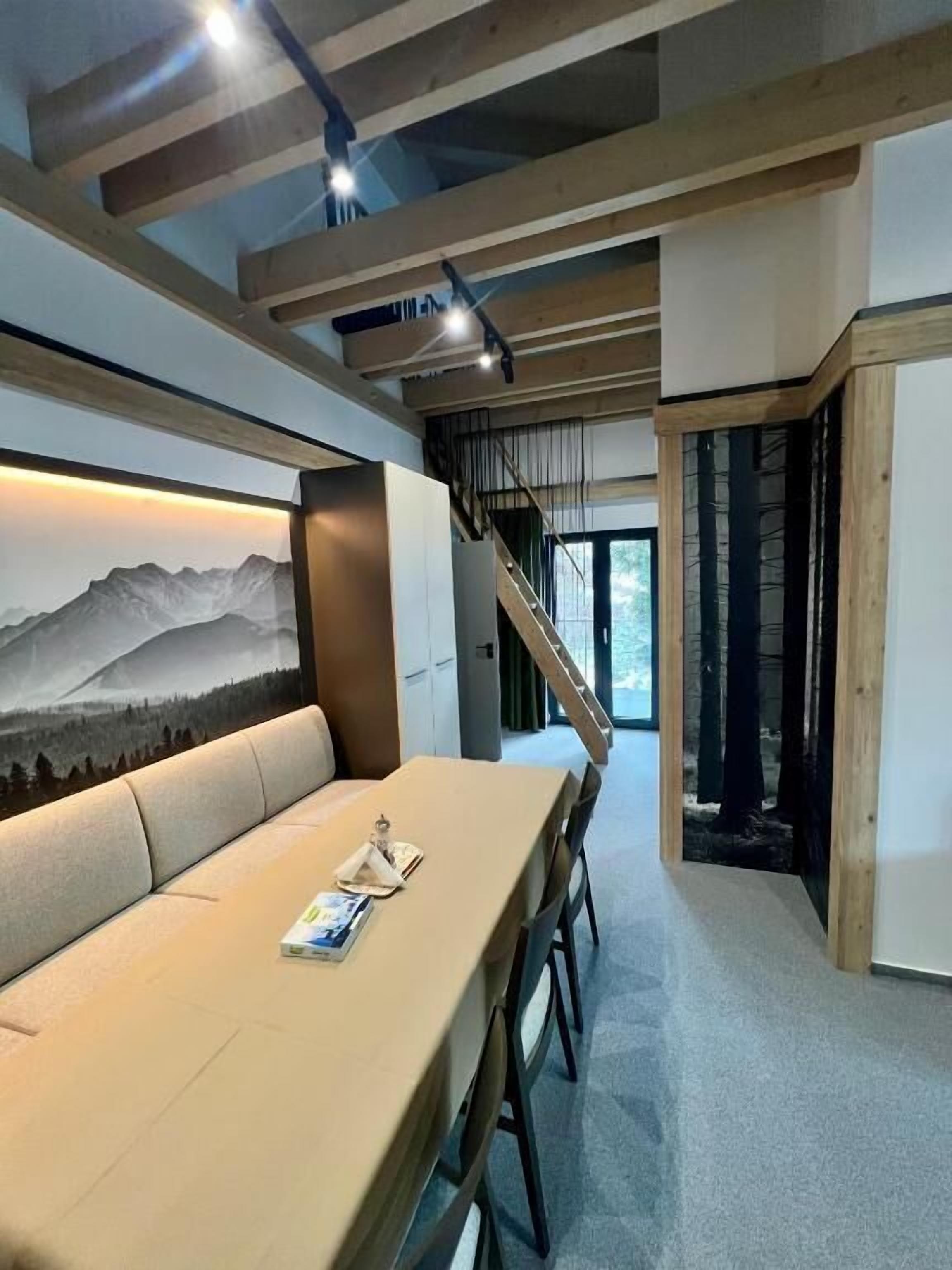 Apartamento Deluxe, balcón, vistas a la montaña | Interior