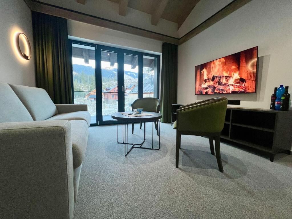 Apartemen Deluks, balkon, pemandangan gunung | Area keluarga