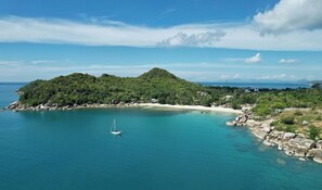 Beach - BlueBell Luxury Private Pool Villa · Ocean & Mountain Views · Koh Samui (Koh Samui)