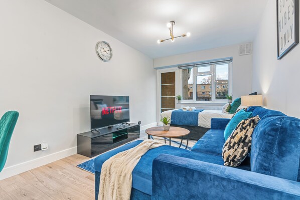 Living area - Lovely 1 BR Flat Near Elephant & Castle Station (London)