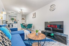 Living area - Lovely 1 BR Flat Near Elephant & Castle Station (London)