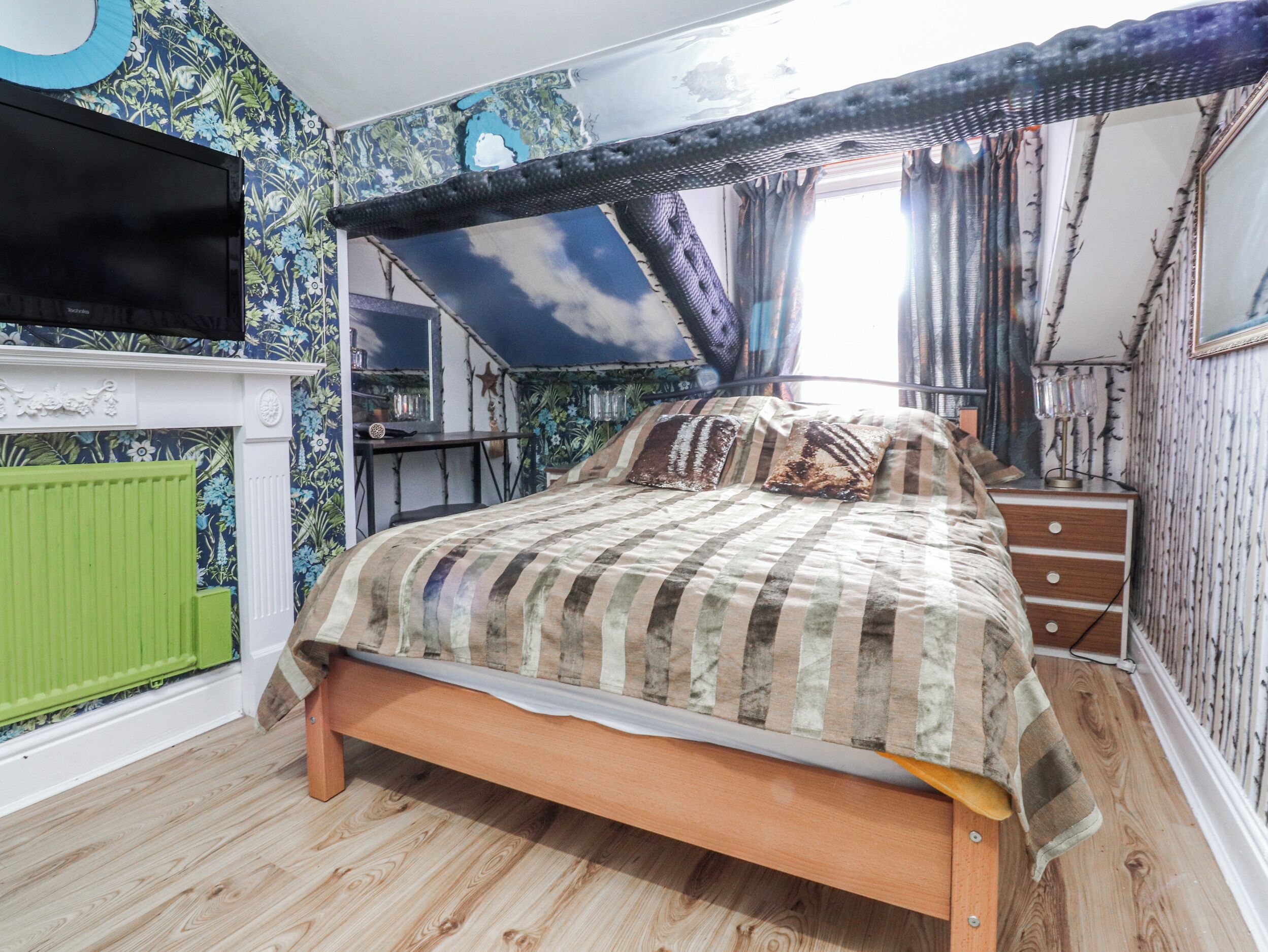 Number 8, Romantic, Country Holiday Cottage In Blackpool - Blackpool