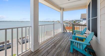 Waterfront Home Sunset Views, Pool & Pier