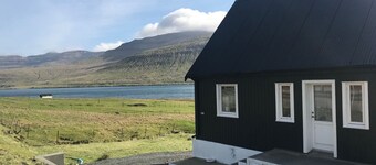 Basic House, Ocean View, Mountainside