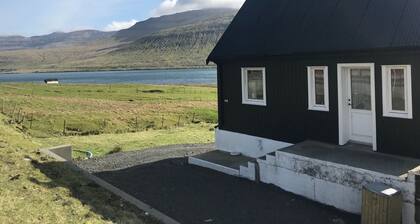 Basic House, Ocean View, Mountainside