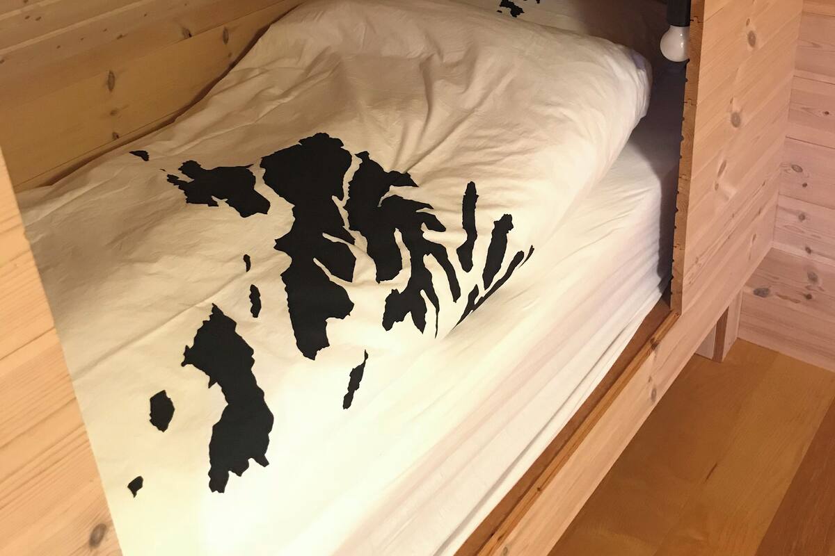 Basic House, Ocean View, Mountainside