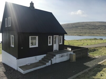 Basic House, Ocean View, Mountainside