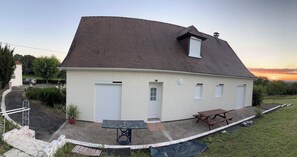 Exterior - Vrbo Property (payrac)