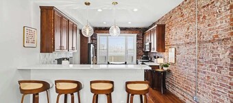Heartland Haven Brownstone / Brick Charm - Midtown
