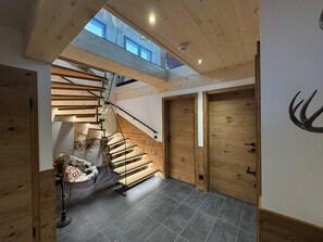 Chalet | Interior