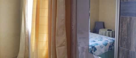 Chambre Deluxe double ou avec lits jumeaux, vue sur la montagne | AccĂšs au Wi-Fi (inclus)