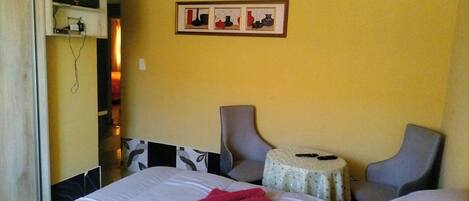 Habitación Deluxe con 1 cama matrimonial o 2 individuales, vista a la montaña