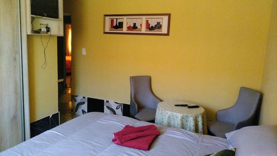 Lethabo Mountain View Guest House Cheap