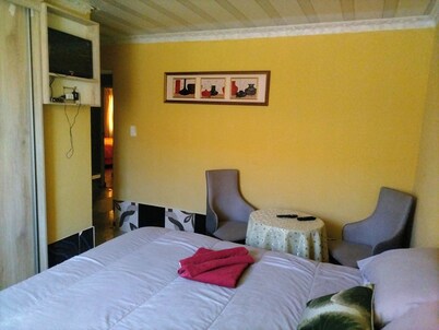 Lethabo Mountain View Guest House Cheap 