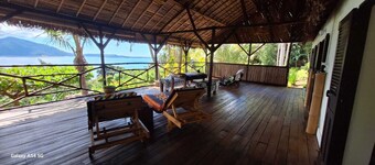 Ravinala l'arbre du voyageur eco-lodge house