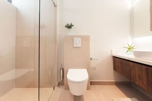 Shower, hair dryer - Majestic 2-Bed Ocean Front Penthouse by Bocobay (Willemstad)
