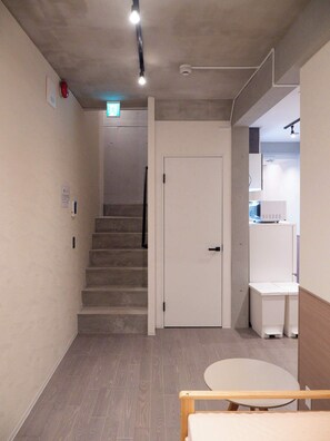 Interior - Triphome Sugamo Label (Toshima City)