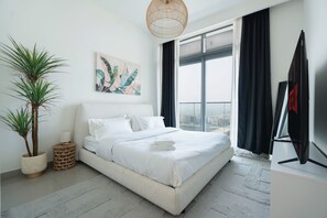 4 bedrooms, iron/ironing board, WiFi, bed sheets - Palm View Flat at Beachvista (Dubai)