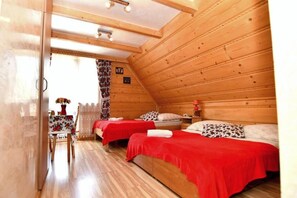 トラディショナル 4 人部屋 バルコニー マウンテンビュー