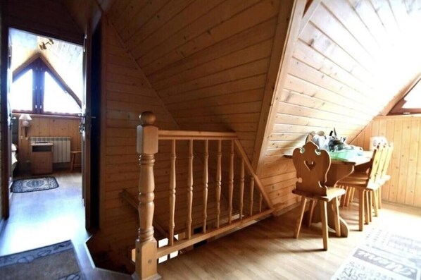 Familien-Dreibettzimmer, Bergblick | Innenbereich