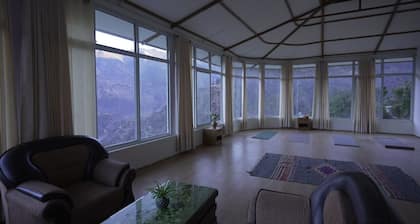 Saalak Suites On HIlltop