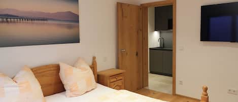 1 bedroom, iron/ironing board, free WiFi, bed sheets