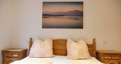 Kleine gemütliche Kellergeschoss-Wohnung im Chiemgau