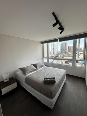 Room - Playa Brava apartment, ocean view. (1 block from the beach) (Iquique)