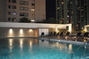 Pool - Playa Brava apartment, ocean view. (1 block from the beach) (Iquique)