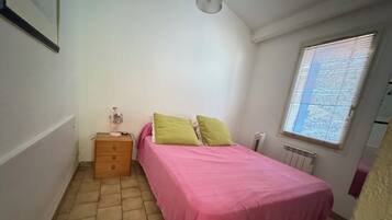 1 bedroom, iron/ironing board