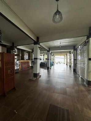 Interior - Hickory Penang Hill (Penang)