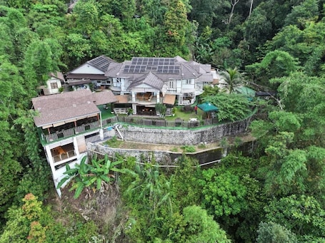 Exterior. Hickory Penang Hill