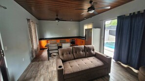 Living area - House With a Private Pool (Ciudad Cortés)