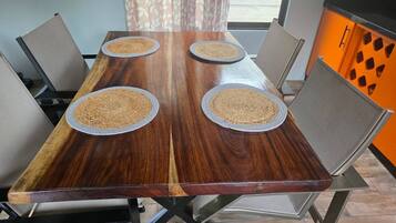 House, 2 Bedrooms, Accessible, Smoking | Dining