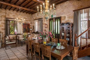 Villa | Dining - Kissamos Villa in Crete Island (Kissamos)