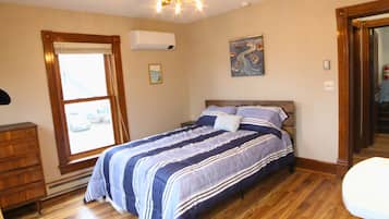 4 bedrooms, free WiFi, bed sheets