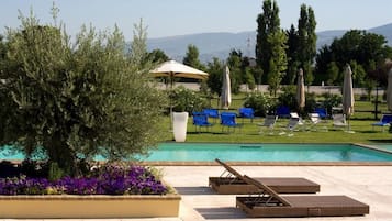 Indoor pool, seasonal outdoor pool