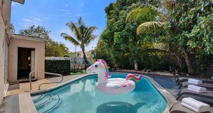 Luxury Paradise Villa with Heated Pool Near the Beach