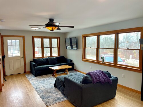 Camden Hills Retreat-Near Lake, Trails, Dog Friendly