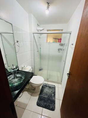 Handtücher, Seife, Toilettenpapier