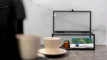 Estúdio luxo, sacada, vista para o pátio | Diversos