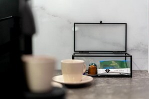 Studio Deluks, balkon, pemandangan halaman | Lain-lain