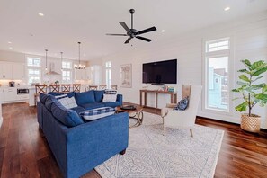Living area - JL #OB-101 | Ocean House | Oceanfront | Ocean Views (Kill Devil Hills)