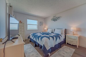 2 bedrooms, free WiFi - JL #R-10 | The Regency Condominium | Oceanfront | Community Pool (Kill Devil Hills)